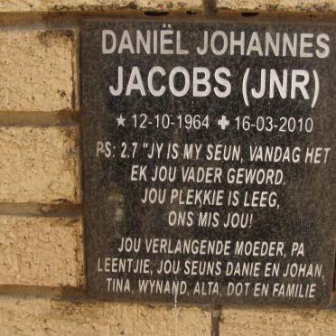 Northern Cape, KIMBERLEY, Albertynshof, NG kerk Thora Deo, Muur van herinnering