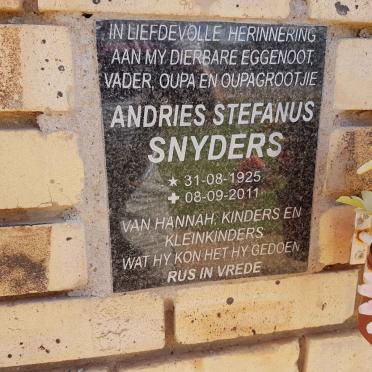 SNYDERS Andries Stefanus 1925-2011
