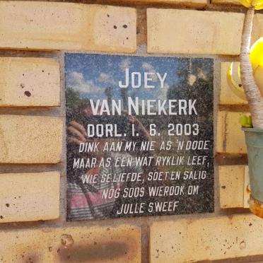 NIEKERK Joey, van -2003