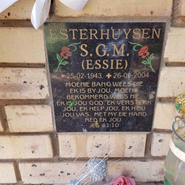 ESTERHUYSEN S.G.M. 1943-2004