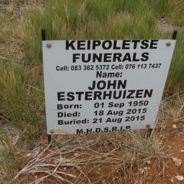 ESTERHUIZEN John 1950-2015