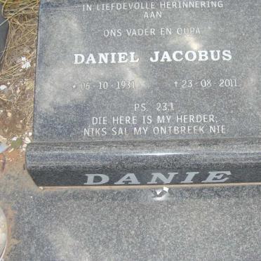 FOURIE Daniel Jacobus 1931-2011 &amp; Anna Maria Johanna VAN DEN BERG 1934-2003