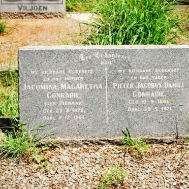 CONRADIE Pieter Jacobus Daniel 1880-1971 &amp; Jacomina Margaretha PIENAAR 1878-1967
