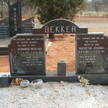 BEKKER Hermanus Nicolaas 1912-1980 &amp; Margietha Johanna 1918-1998