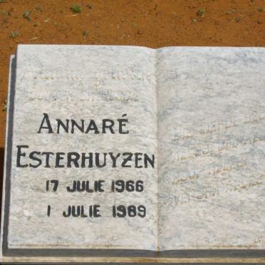 ESTERHUYZEN Annaré 1966-1989