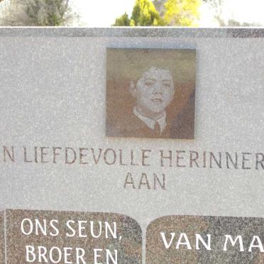 MEYER Riaan 1984-2002 