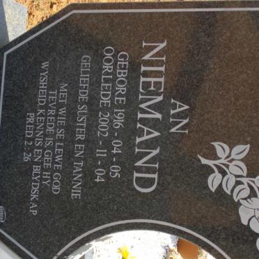 NIEMAND An 1916-2002