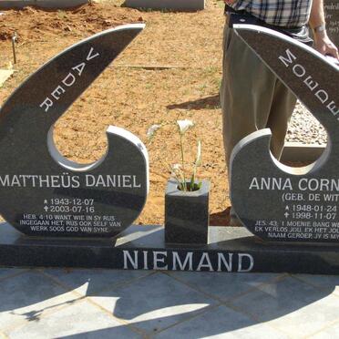 NIEMAND Mattheüs Daniel 1943-2003 &amp; Anna Cornelia DE WIT 1948-1998