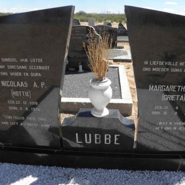LUBBE Nicolaas A.P. 1918-1976 &amp; Margaretha J.S. 1917-2002