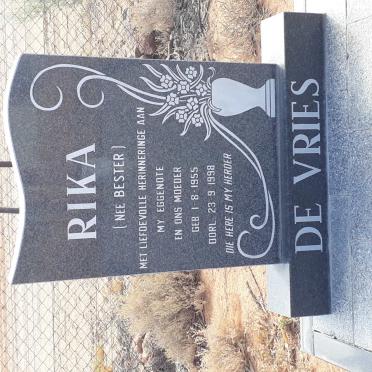 VRIES Rika, de nee BESTER 1955-1998