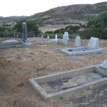 Northern Cape, NAMAQUALAND district, Kamieskroon, Olyven Fontein 450_2, Pendoornhoek, farm cemetery
