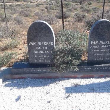 NIEKERK Carlo Andries 1890-1980 &amp; Anna Maria KENNEDY 1879-1970