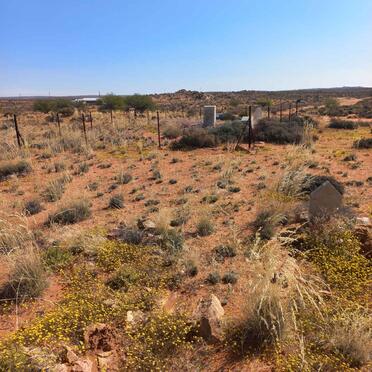 Northern Cape, NAMAQUALAND district, Alewyn Fontein 389, farm cemetery_1