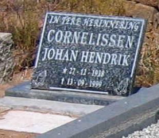 Northern Cape, NAMAQUALAND district, Kamieskroon, Grootberg 442, Naries, farm cemetery_1