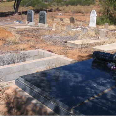 Northern Cape, NAMAQUALAND district, Kamieskroon, Grootberg 442, Naries, farm cemetery_2