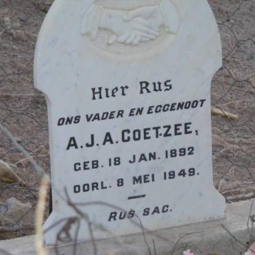 Northern Cape, NAMAQUALAND district, Vioolsdrif besproeiingsnedersetting, farm cemetery_2