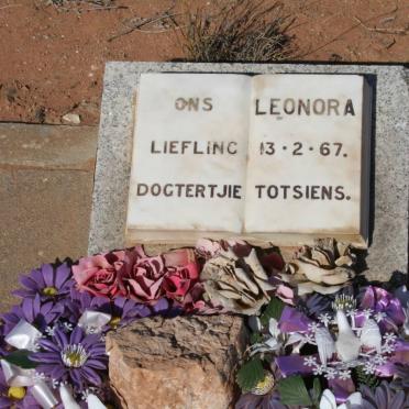? Leonora  -1967