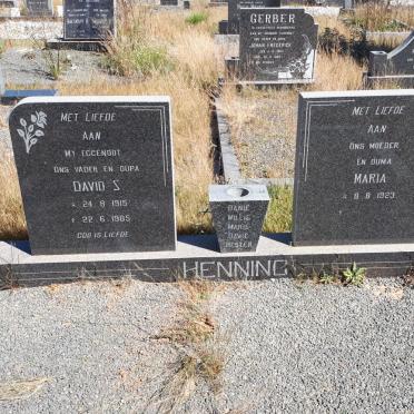 HENNING David S. 1915-1985 &amp; Maria 1923-