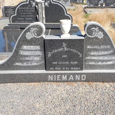 N - Vanne :: Surnames - N