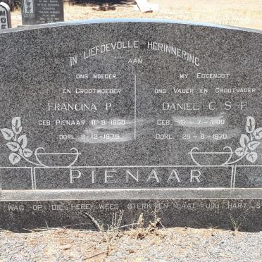 PIENAAR Daniel C.S.F. 1888-1970 &amp; Francina P. 1890-1975