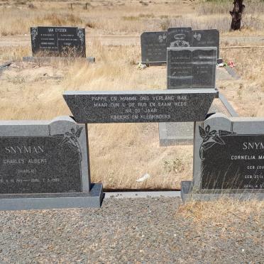 SNYMAN Charles Albert 1915-1990 &amp; Cornelia Magdalena LOUW 1918-1970