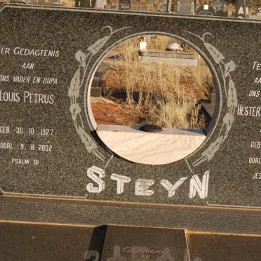 STEYN Louis Petrus 1927-2002 &amp; Hester Johanna KOTZE 1925-1997