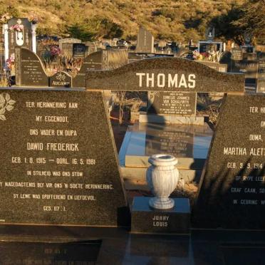 THOMAS Dawid Frederick 1915-1981 &amp; Martha Aletta PIETERSE 1914-1998