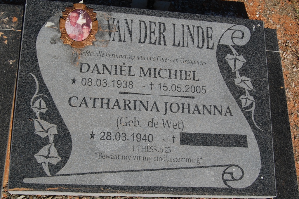 LINDE Daniël Michiel, van der 1938-2005 &amp; Catharina Johanna DE WET 1940-