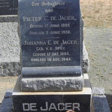 JAGER Pieter C., de 1885-1938 &amp; Johanna E. v.d. SPUY 1884-1944