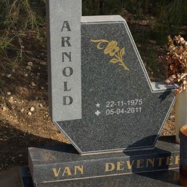 DEVENTER Arnold, van 1975-2011