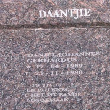 VISSER Daniel Johannes Gerhardus 1909-1998 &amp; Maria Christina VAN ZYL 1916-2006