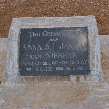 NIEKERK Jan A., van 1831-1915 &amp; Anna S. DU TOIT 1837-1905