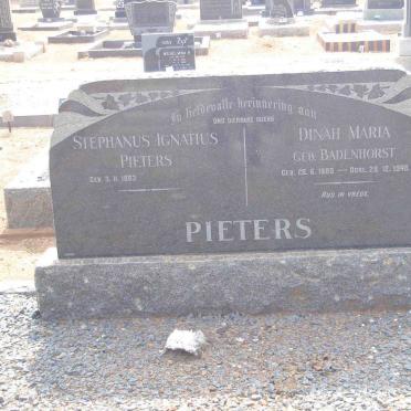 PIETERS Stephanus Ignatius 1883- &amp; Dinah Maria BADENHORST 1889-1948