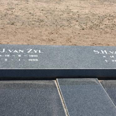 ZYL G.J., van 1910-1999 &amp; S.H. 1909-1997