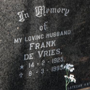 V - Vanne :: Surnames - V