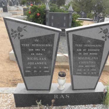 RAS Nicolaas Johannes 1910-1990 &amp; Magdalena Christina BOOYENS 1909-1970