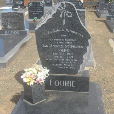 FOURIE Jan Andries Stephanus 1924-1969 &amp; Hester Engela PRETORIUS 1925-2009