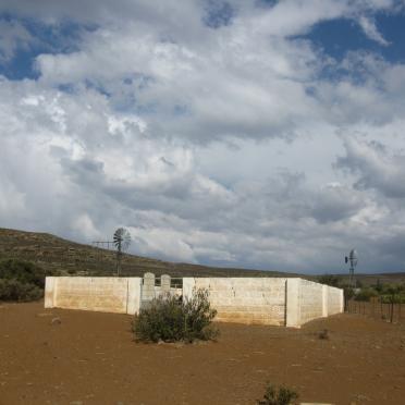 Northern Cape, SUTHERLAND district, Twee Fontein 100, Rooikloof, farm cemetery
