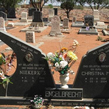 ENGELBRECHT Niekerk S. 1923-1989 &amp; Christina M. 1930-2004