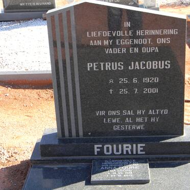 FOURIE Petrus Jacobus 1920-2001 &amp; Anna BASSON 1914-2013