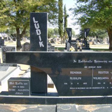 LUDIK Hendrik Rudolph 1925-1976 &amp; Hester Josina Wilhelmina BRAND 1929-1976