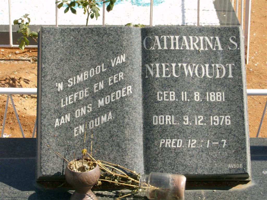 NIEWOUDT Catharina S. 1881-1976