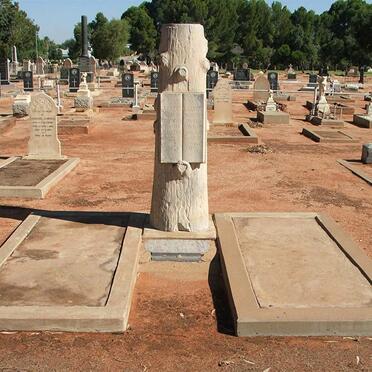 KOTZE Gert J 1858-1926 &amp; Johanna E.C. nee GREEFF 1866-1938