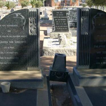 SCHALKWYK Philippus Lodewicus, van 1887-1974 &amp; Levina Jacoba DE WAAL 1890-1958