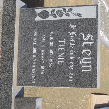 STEYN Tienie 1950-1989