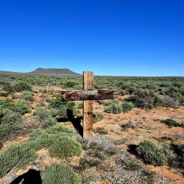 Northern Cape, VICTORIA WEST district, Vosburg Road R403, Roadside Memorials