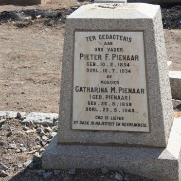 PIENAAR Pieter F. 1854-1934 &amp; Catharina M. PIENAAR 1859-1940