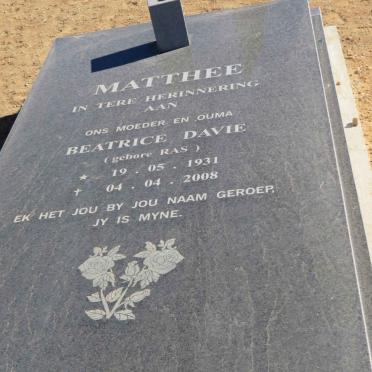 MATTHEE Beatrice Davie nee RAS 1931-2008