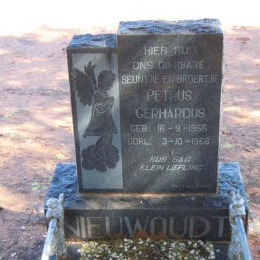 NIEUWOUDT Petrus Gerhardus 1956-1956