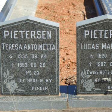 PIETERSEN Lucas Marthinus 1920-1987 &amp; Teresa Antoinetta 1935-1993